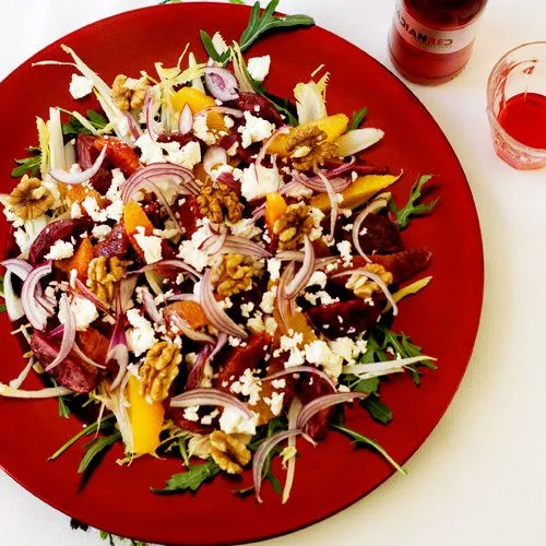 Bietensalade met witlof, rucola, walnoot en feta