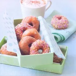 Tip: Mini donuts met vanillebotercrème en kaneelsuiker