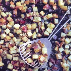 Tip: Aardappelen en uien uit de oven