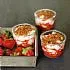 Rijstpudding met aardbeien en rabarber en kruidkoekcrumble