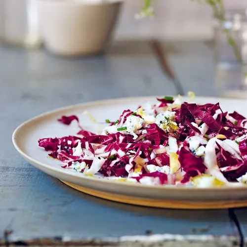 Witlofsalade met radicchio en roquefort
