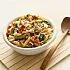 Pastasalade met courgette, paprika en mosterddressing