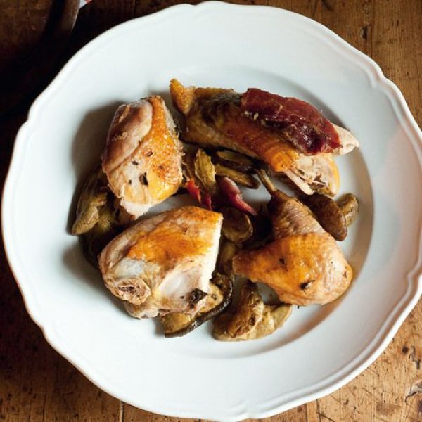 Parelhoen Met Pancetta En Eekhoorntjesbrood Recept Okoko Recepten parelhoen-met-pancetta-en-eekhoorntjesbrood-recept-okoko-recepten