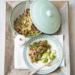 Tip: Warme quinoasalade met tuinbonen en granaatappel