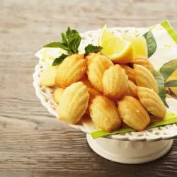 Tip: Madeleines met citroenzeste