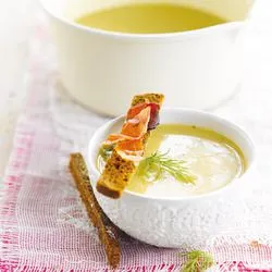 Tip: Aardappelsoep met krokante ham en dille