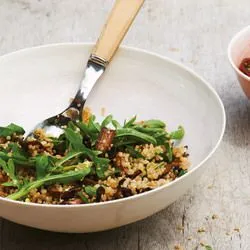 Tip: Quinoa met champignons en rucola
