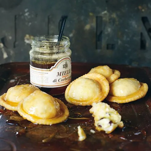 Gefrituurde kaaspasteitjes (seadas)