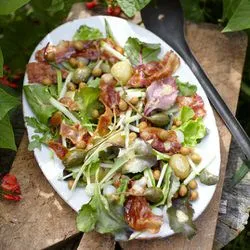 Tip: Kapiteinssalade met kapucijners en aardappel