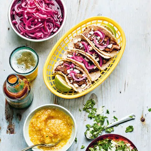 Beef chili taco