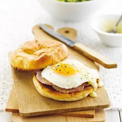 Tip: Eggs Benedict