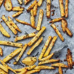 Tip: Friet met tijm en Parmezaanse kaas