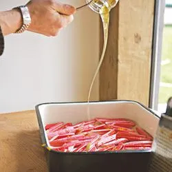 Tip: In honing gebakken rabarber