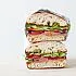 Ciabatta sandwich met rosbief, rode biet en wortel