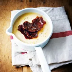 Tip: Knolselderijsoep met krokante bacon