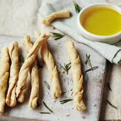 Tip: Soepstengels met rozemarijn