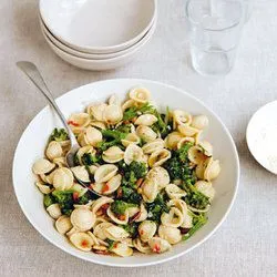 Tip: Orecchiette met broccoli en pijnboompitten
