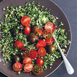 Tip: Tabouleh met peterselie, munt en kerstomaten
