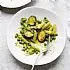 Penne met pesto, courgette en broccoli