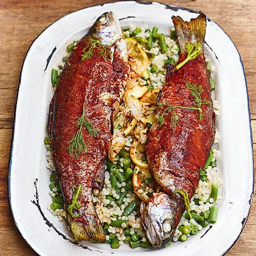 Kruidige forel met couscous en sperziebonen
