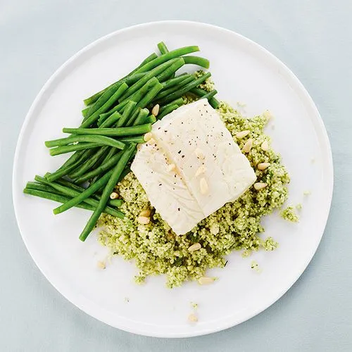 Kabeljauwhaasje met sperziebonen en frisse couscous