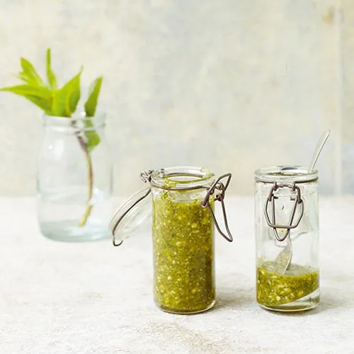 Pesto van munt en cashewnoten