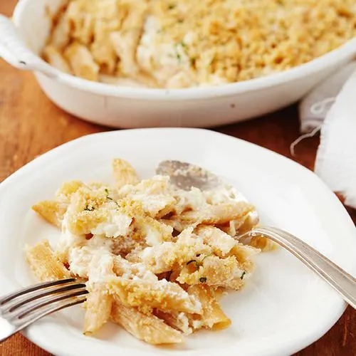 Gegratineerde penne met bloemkool en kaas