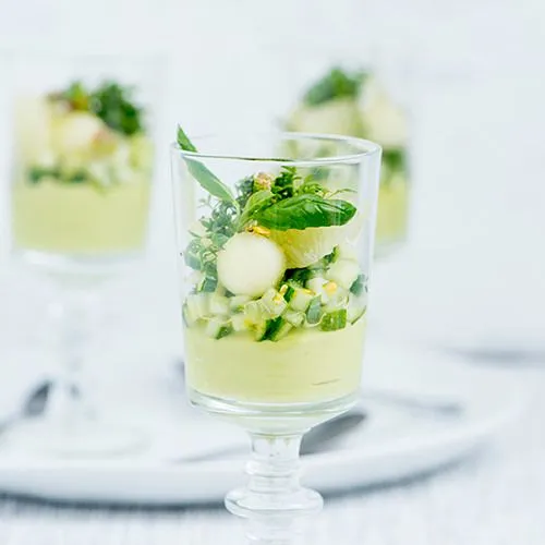 Avocadococktail met komkommertartaar