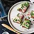 Toast met avocado en radijs