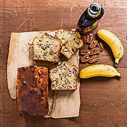 Tip: Bananenbrood met pecannoten en ahornsiroop