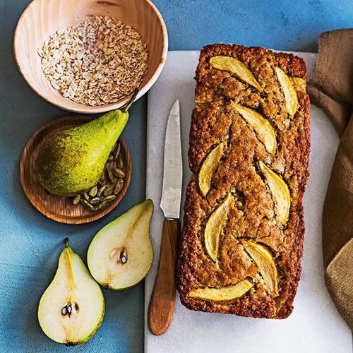 Bananenbrood met peer en kardemom