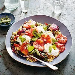 Tip: Freekeh salade met bloedsinaasappel en burrata