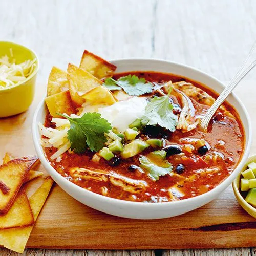 Tortillasoep met limoen en kip