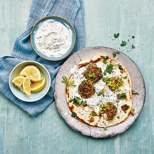Griekse falafel van courgette en kikkererwtenmeel