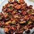 Auberginesalade met granaatappel en zongedroogde tomaten