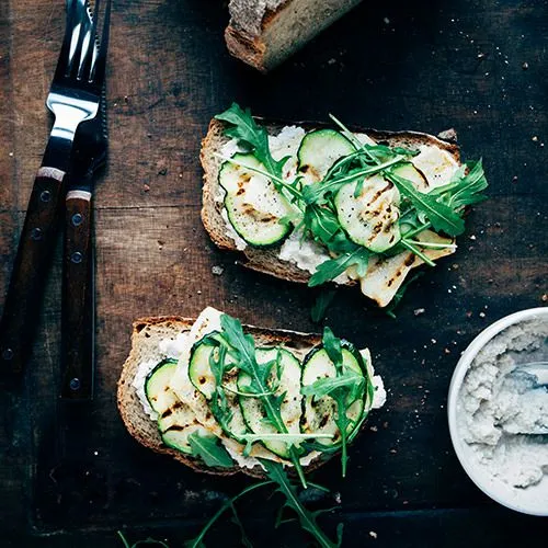 Brood met knolselderij en hazelnootcrème