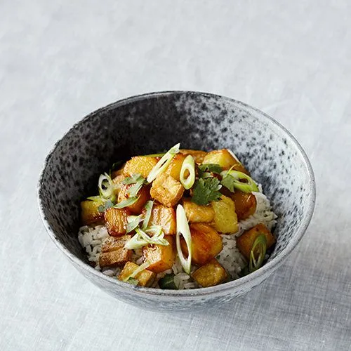 Gekaramelliseerde ananas en tofu