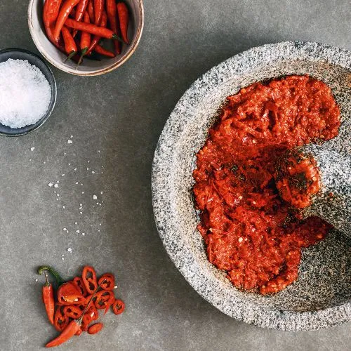 Sambal uit de vijzel (sambal ulek)