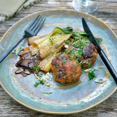Kipburgers met paksoi