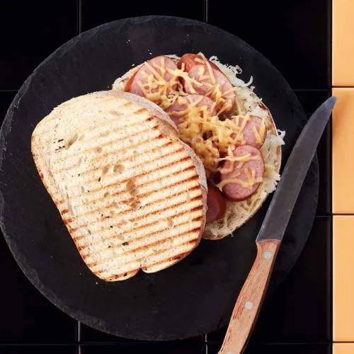 Tosti zuurkool en rookworst