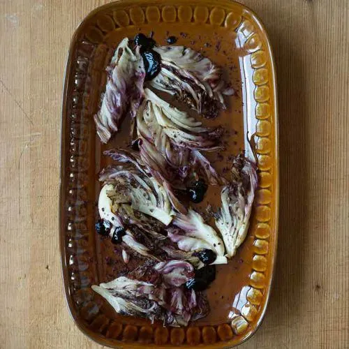 Gegrilde radicchio met rodewijnsaus