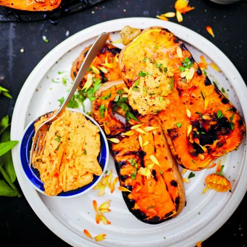 Gegrilde pompoen met srirachaboter