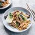 Recept In de wok gebakken noedels met rundvlees en paksoi