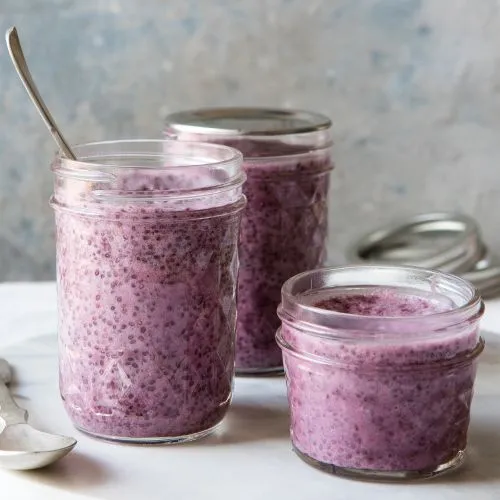 Chiapudding met bramen