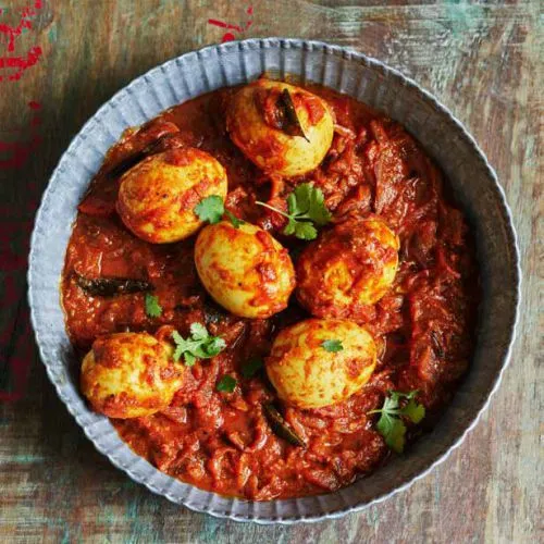 In curry gestoofde eieren