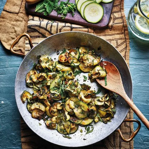 Gesauteerde courgette met munt
