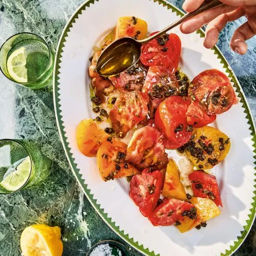 Tomatensalade met tijm en gebakken kappertjes