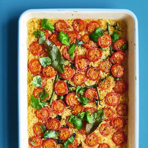 Orzo met tomaat-lauriersaus