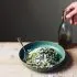 Recept Warme freekehsalade met laben kishk en pijnboompitten