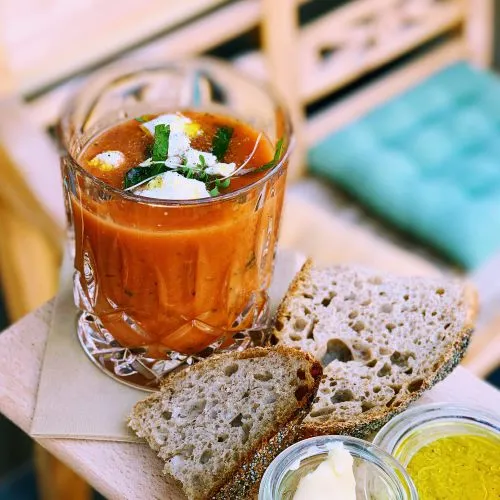 Watermeloensoep met feta en munt
